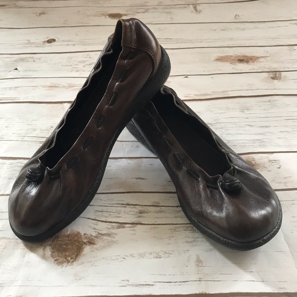 Dansko Shoes - DANSKO Brown Leather Drawstring Ballet Flat